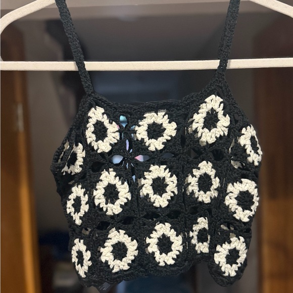 Cute and sexy Nasty Gal crochet top EUC - Picture 4 of 4